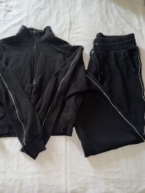 Victorias Secret 1/4 Zip Rhinestone Stripe Cropped Pullover Sweatshirt/Sweatpant